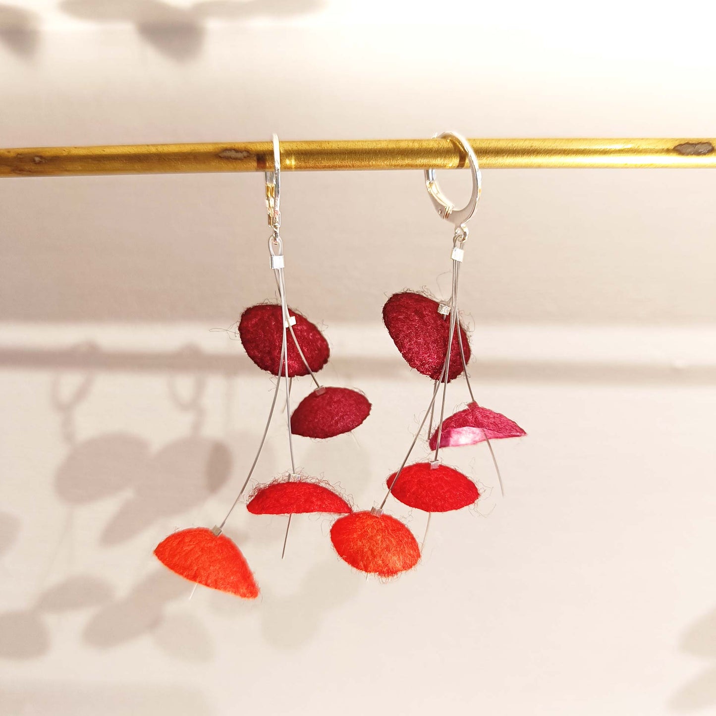 Boucles d'oreilles 4 cocons de soie ROUGE