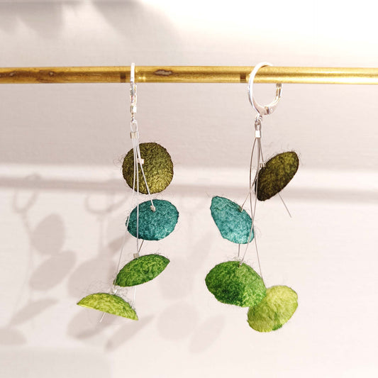 Boucles d'oreilles 4 cocons de soie VERT
