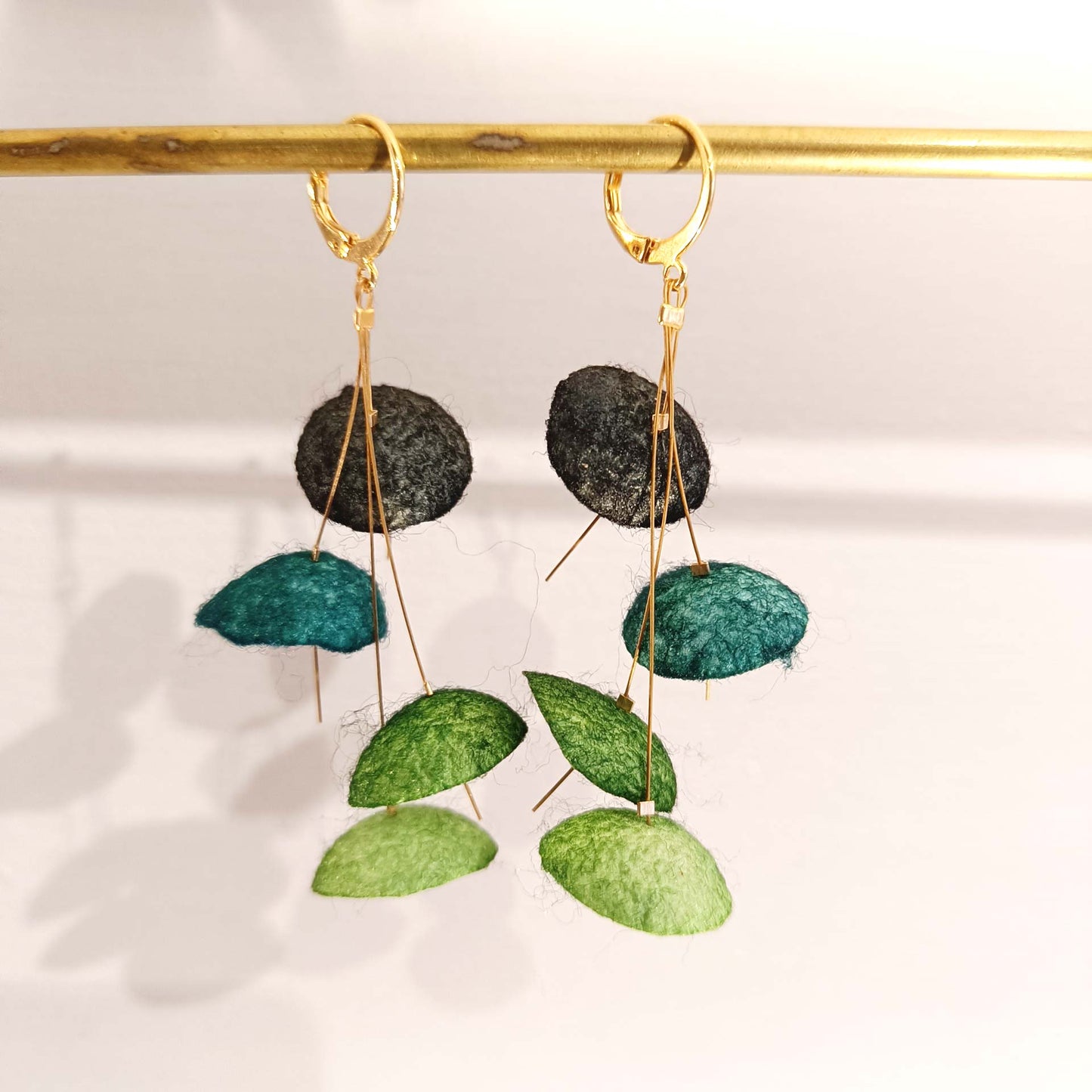 Boucles d'oreilles 4 cocons de soie VERT
