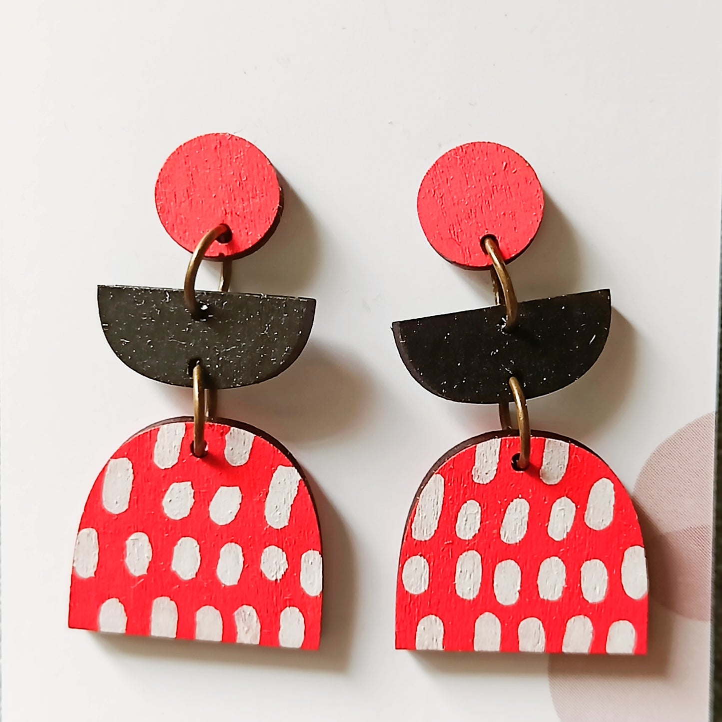 Boucles d'oreilles en bois - Totem rouge